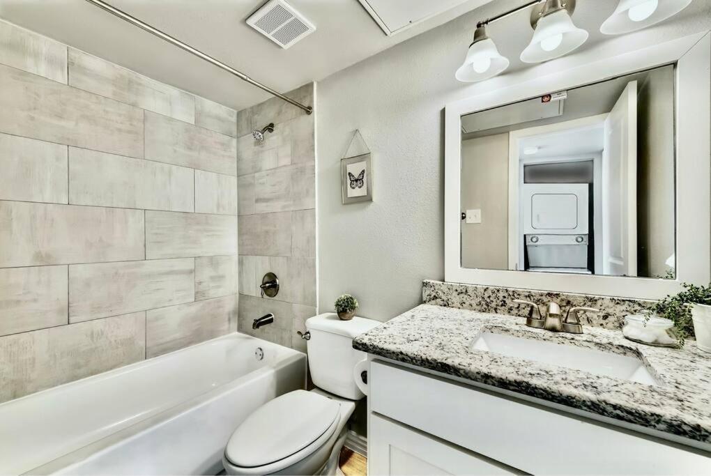 City Outside & Tranquility Inside Dallas Luaran gambar