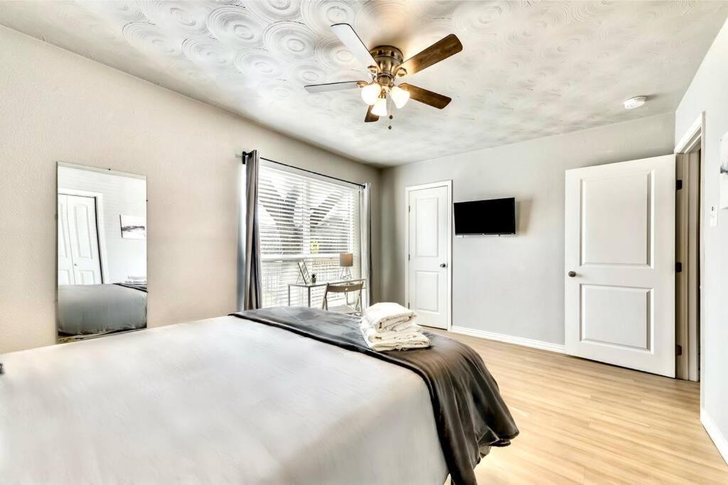 City Outside & Tranquility Inside Dallas Luaran gambar